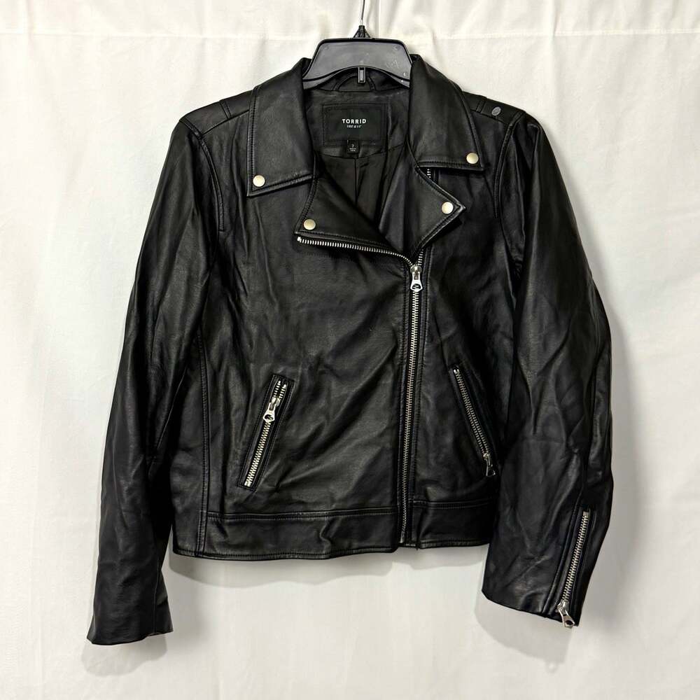 Torrid Womens Black Moto Jacket Zip Front Collared Zipped Pockets Sz 2